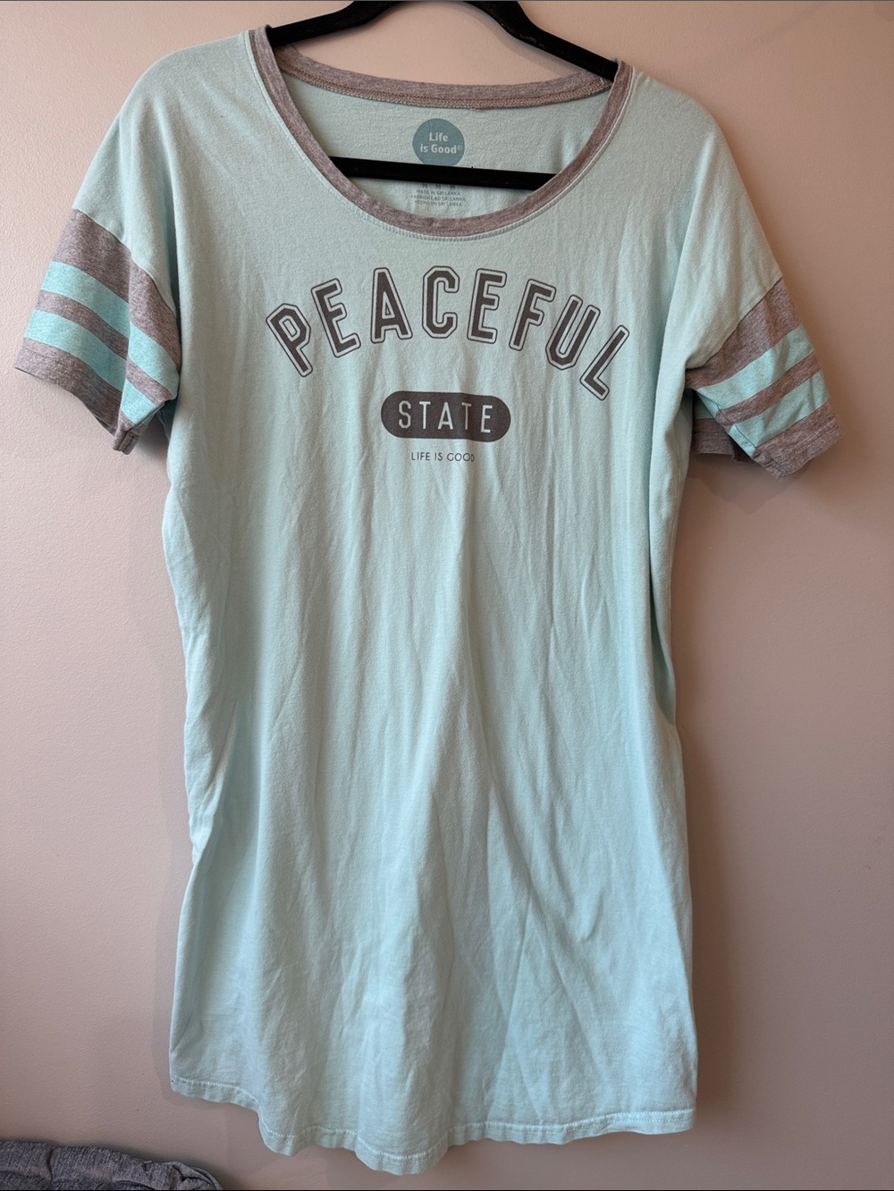 Life Is Good Mint and Gray 'Peaceful State' Short Sleeve sleep shirt medium